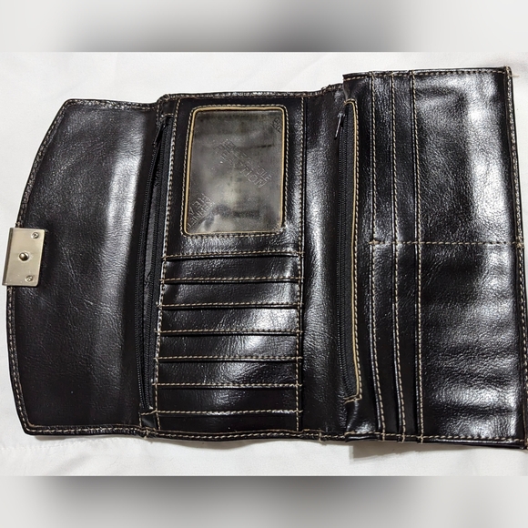 Kenneth Cole Wallet - Picture 4 of 7